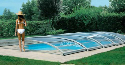 Cobertura de piscina baixa - AQUILUS PISCINES - de correr / de alumínio / de acionamento manual