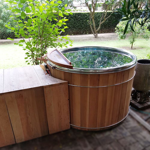 Ofurô a lenha em cedro - SSHT 180 - Swiss Thai Water Solution Co.,LTD - em aço inoxidável / da linha residencial / da linha comercial
