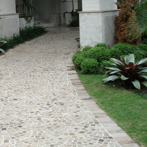 Lajota em pedra natural - VULCANO FAN MESH - BRAZILIAN STONES - em ...