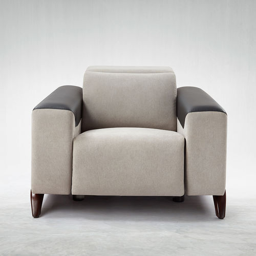 Poltrona de descanso contemporânea - POLARIS - KARLSSON SEATING LTD. - em couro / em tecido / com apoio para pés