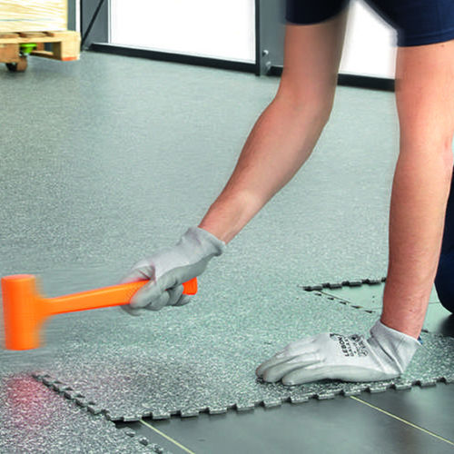 Placa de revestimento flexível vinílica - GTI MAX - Gerflor - Contract Sport & Contract Flooring - polida / texturizada / para ambiente interno