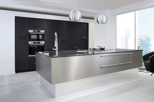 Cozinha contemporânea - EFFLUVE SYNDERME CIGARE & EQUINOXE ALUMINIUM - PYRAM INDUSTRIES - em couro / em aço inoxidável / com ilha
