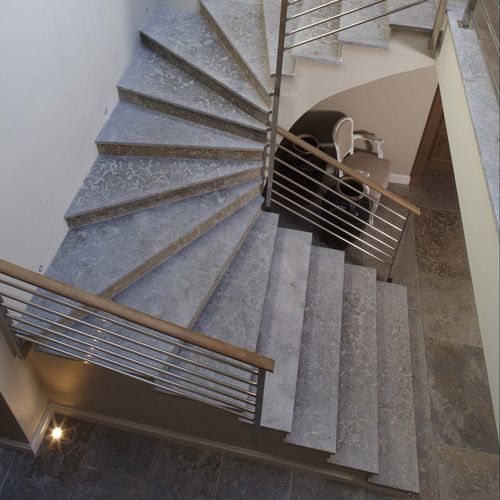 Escada em caracol - AUBEROCHE MANGANÈSE - OCCITANIE PIERRES - com degraus em pedra / em concreto / da linha residencial