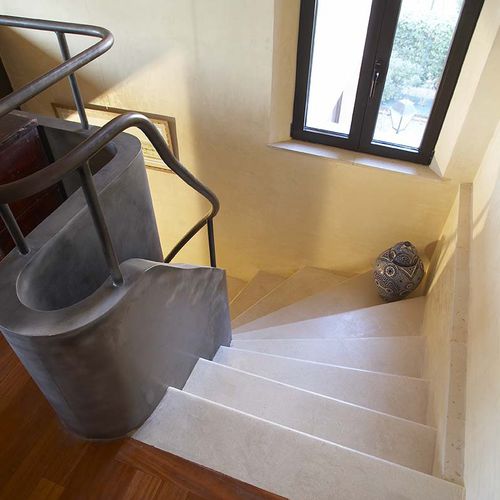 Escada em L - AUBEROCHE CENDRÉE - OCCITANIE PIERRES - com degraus em pedra / em concreto / da linha residencial