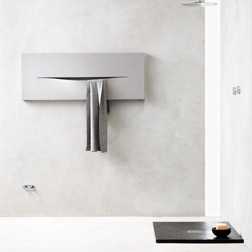Aquecedor de toalhas contemporâneo - CUT - Caleido srl - elétrico / a água quente / 501 W–750 W