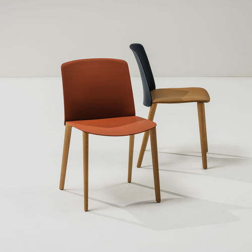 Cadeira contemporânea - MIXU - Arper - para ambiente interno / em tecido / em couro