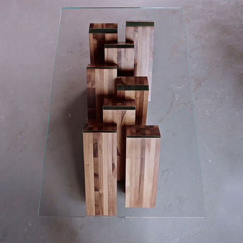 Mesa de centro contemporânea - MEGALITH - Duffy London - em nogueira / em vidro / em latão