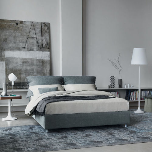 Cama contemporânea - NATHALIE - Flou - de casal / de solteiro / estofada