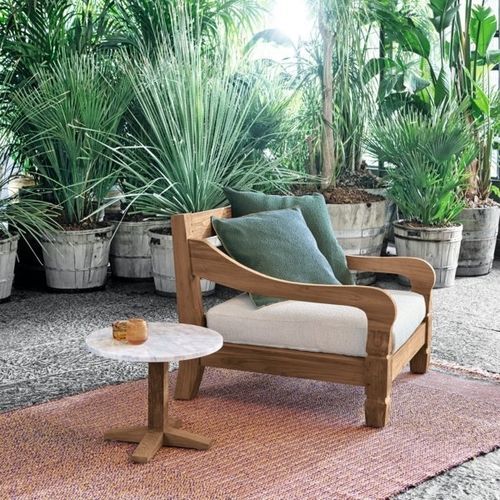Mesa lateral contemporânea - JEKO - GERVASONI - em teca / em mármore / com base em teca