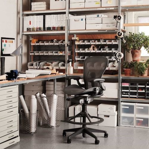 Banqueta de trabalho contemporânea - AERON - Herman Miller - em tecido / em resina trançada / em espuma