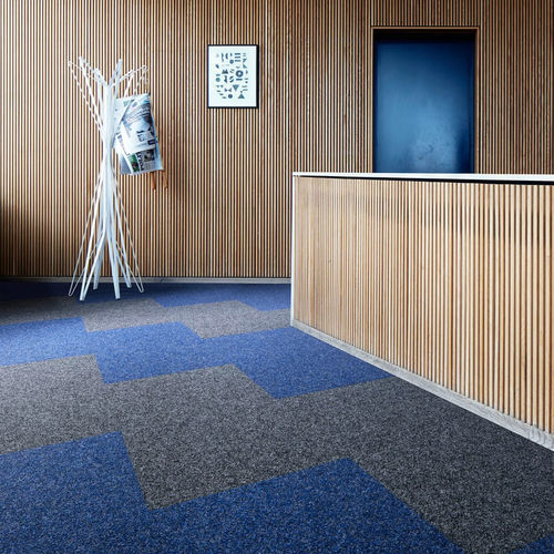 Carpete em placas - SUPERFLOR II  - Interface - tufado / em poliamida / para o setor terciário