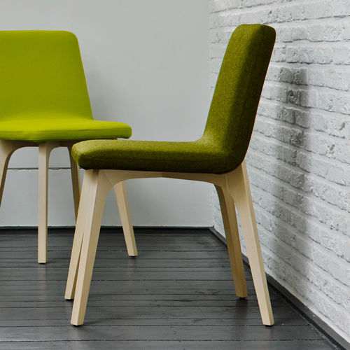 Cadeira contemporânea - VIK - Ligne Roset - para ambiente interno / em tecido / em couro