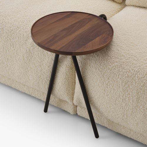 Mesa lateral contemporânea - FRÀ - Ligne Roset - em nogueira americana / com base em aço laqueada / redonda