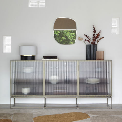 Vitrina contemporânea - CANALETTO - Ligne Roset - com pés altos / em madeira / em alumínio