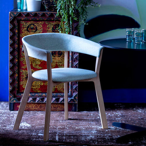 Cadeira contemporânea - WOOD BIKINI - MOROSO - para ambiente interno / em tecido / em espuma de poliuretano