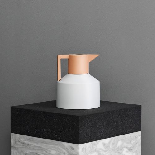 Garrafa em material plástico - GEO VACUUM - Normann Copenhagen - da linha comercial / para uso doméstico