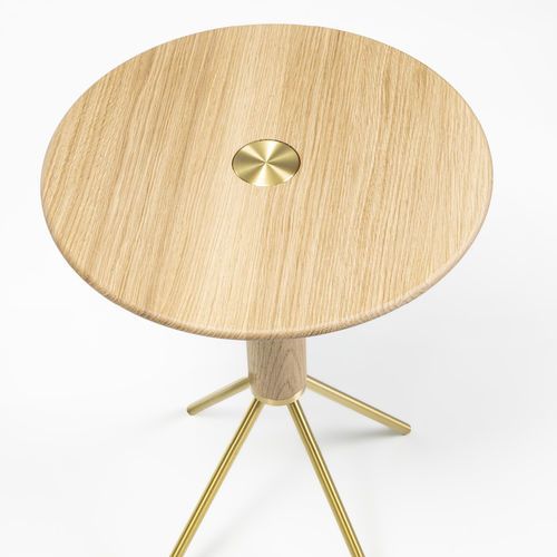 Mesa lateral contemporânea - JEÑO H55 TONDO - Porada - em carvalho / com base metálica / redonda