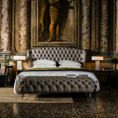 Cama king size - Savoi - Black Tie - queen size / Chesterfield / estofada