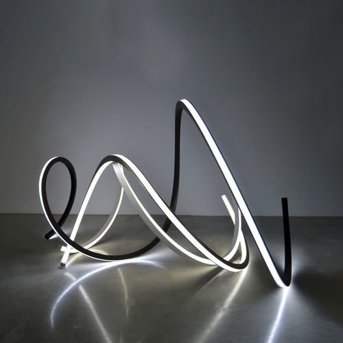 Luminária de chão sem pé - VORTEX - KISSA LAMPS - em alumínio extrudado / em alumínio termolacado / de design original