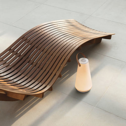 Luminária com caixa de som portátil - UMA - Pablo Designs - pendente / em alumínio / em policarbonato