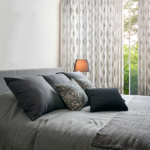 Tecido para cortinas - CORA  - Ciesse Tendaggi srl - com padrão geométrico / em poliéster retardante de chama / em viscose