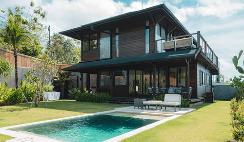 Casa pré-fabricada - VILLA KRAGERO - PT-Touchwood - bioclimática / contemporânea / com varanda