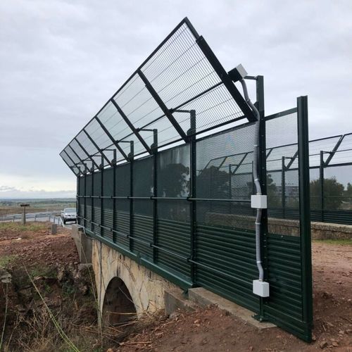 Cerca em painéis - OFD - Insametal - para rodovia / em aço galvanizado / reta