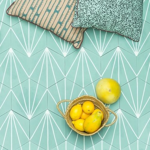 Revestimento hexagonal em cimento - JACQUES   - Maison Bahya - fosco / para ambiente interno / para cozinha
