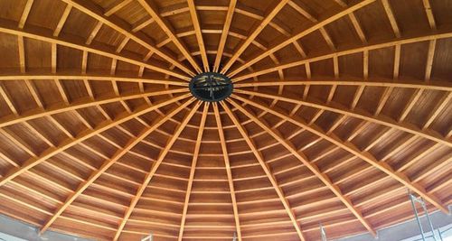 Cobertura para pérgola com proteção solar - Maderas Menur - em madeira / da linha residencial / da linha comercial