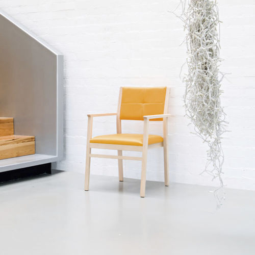 Cadeira contemporânea - JESS - Seniorcare - para ambiente interno / em tecido / com base em faia