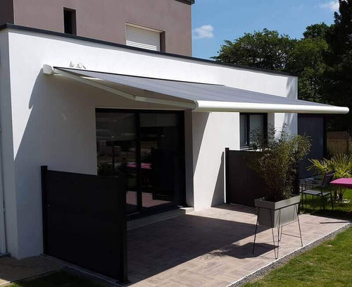 Toldo reto com box - 131 - USINE-ONLINE - motorizado / da linha comercial / para pátio