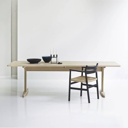 Mesa de jantar contemporânea - BM  - BERNSTORFFSMINDE - em carvalho / com base em carvalho / retangular