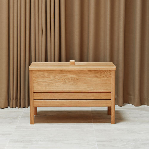 Banco clássico - A Line 68 - FORM & REFINE - em carvalho / em madeira tratada com óleo / em MDF