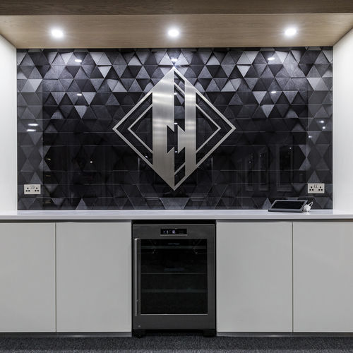 Painel de vidro com motivos impressos - Specialist Joinery Group - de segurança / temperado / com vidro duplo