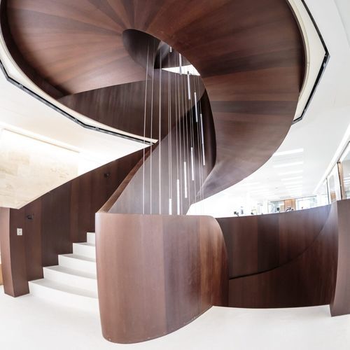 Escada reta - Specialist Joinery Group - em L / em U / helicoidal