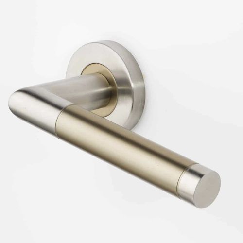 Maçaneta para porta - Listrac - EUROWALE - para janela / em inox escovado / em ferro fundido