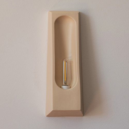 Arandela contemporânea - ALCOVE SABLE - Violaine d'Harcourt - para ambiente interno / em cerâmica / geométrica
