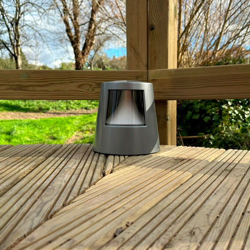 Poste balizador de iluminação para espaços públicos - SENDERO - IDELNOR - contemporâneo / em alumínio / de LED