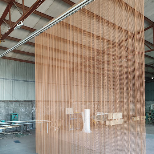 Cortina de tela metálica - QKMCD-04 - HEBEI JOINWIN ARCHITECTURAL DESIGN CO.,LTD - de cor lisa / em alumínio / em cobre