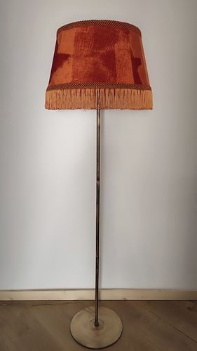 Luminária de piso - Tallinn 07 - DelightLamps - metálica / em veludo / clássica