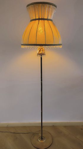 Luminária de piso - Havana 01 - DelightLamps - metálica / em veludo / clássica