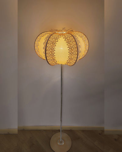Luminária de piso - Liverpool 01 - DelightLamps - metálica / em tecido / Art Déco