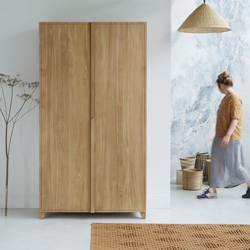 Guarda-roupa contemporâneo - GRETA - Tikamoon - em madeira maciça / em teca / com portas de abrir
