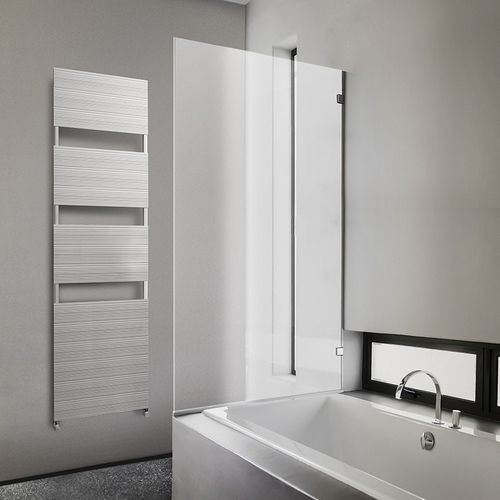 Aquecedor de toalhas a água quente - SKYLINE BATH - AD hoc - elétrico / 0 W–500 W / 501 W–750 W