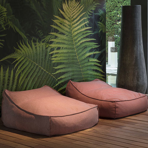Puff design - WEST CAY - VILLEVENETE BY GATTI - em tecido / em madeira / retangular