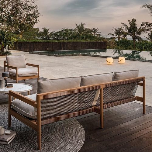 Sofá contemporâneo - SARANAC - GLOSTER - para ambiente externo / em tecido / com braços