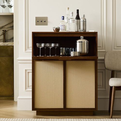 Móvel bar contemporâneo - Douglas Tatami - West Elm - com folheado de madeira / em acácia / com porta de abrir