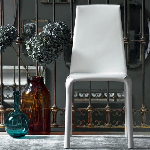 Cadeira contemporânea - ALICE - BONTEMPI CASA - para ambiente interno / em couro / com base metálica