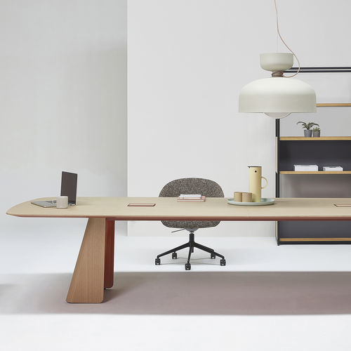 Mesa de conferências contemporânea - MOSS COLLECTION - Nienkamper - em madeira / com base em madeira / retangular