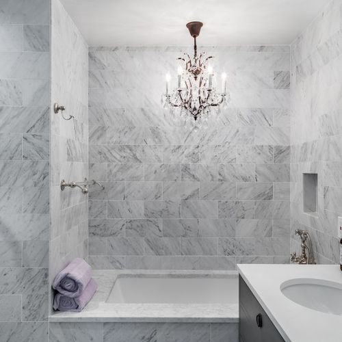 Placas de revestimento em mármore - BIANCO CARRARA - ARTISTIC TILE - polida / para ambiente interno / de parede